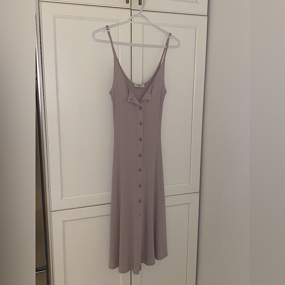 ARITZIA Button-up Midi Dress in Pale Pink